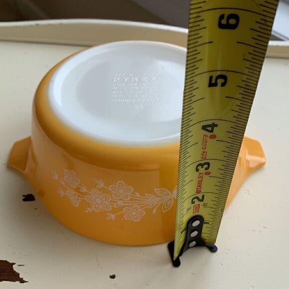 🌞Host Pick 🌞PYREX Gold & white butterfly bowl‎ - Picture 9 of 9